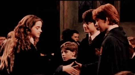 Ron and Hermione GIF - Harry Potter Fan Art (28530709) - Fanpop