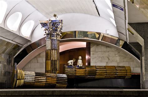 10 most interesting sculptures in the Moscow metro - Russia Beyond