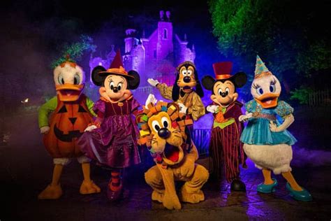 A Parent's Guide to Mickey's Not-So-Scary Halloween Party