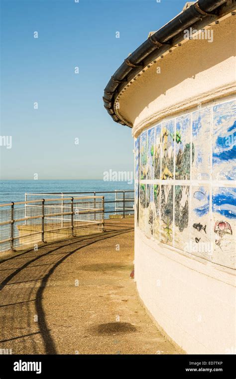 Part worthing lido worthing west hi-res stock photography and images ...