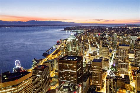 "Aerial View Of Downtown Seattle With Space Needle With Beautiful ...