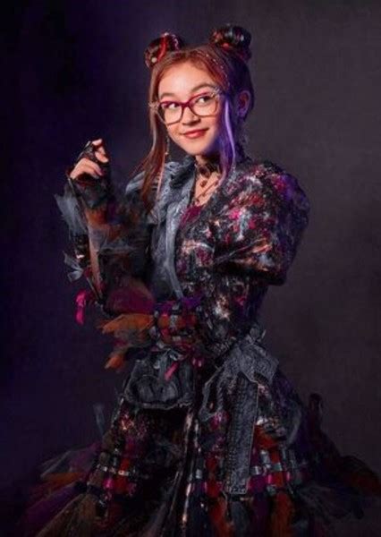 Fan Casting Anna Cathcart as Dizzy in Descendants 4 on myCast