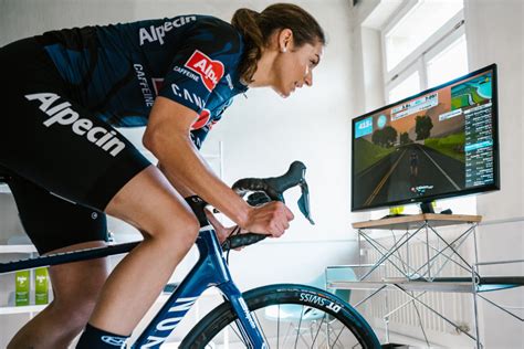 Beginner tips for your indoor and roller training - Alpecin Cycling