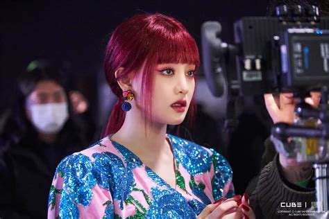 210117 Cube Naver Post - (G)I-DLE 'HWAA' MV Behind the Scenes | kpopping