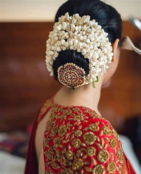 Gajra Hairstyles For Wedding: What Is Your Favorite Élan?