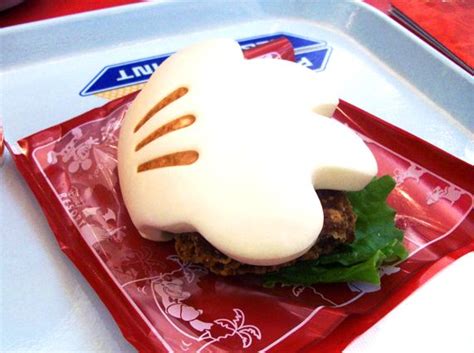 You Have To Try These 8 Magical Snacks At Tokyo Disney Resort