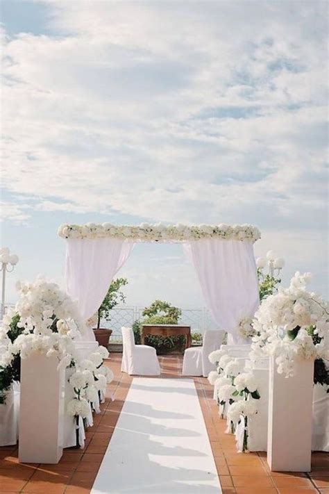 Perfect White Wedding Ideas: Add a Pop of your Favorite Color