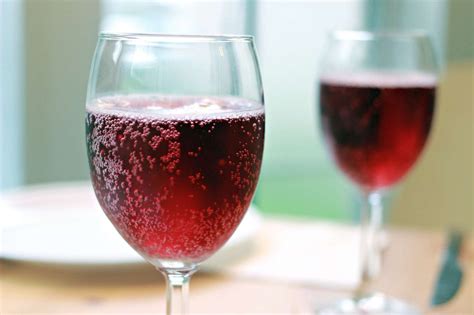 The Rise of Sparkling Red Wine – Cellar Drinks Company.