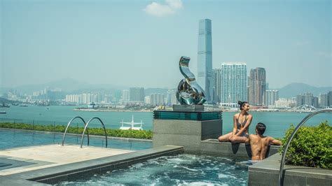 Four Seasons Hotel Hong Kong | Infinity Pool | Luxury Pools