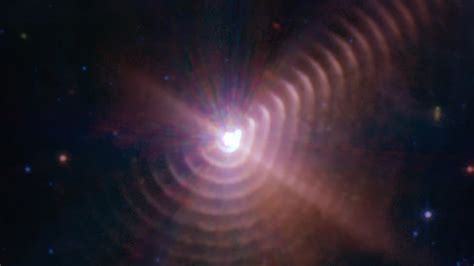 James Webb telescope solves dusty stellar mystery - Canada Today
