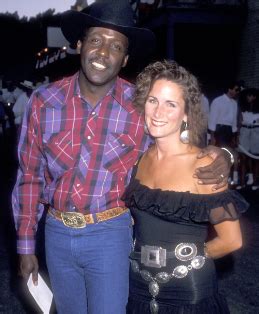 Karen M. Ciernia (Richard Roundtree's Wife) Now, Wiki, Children, Husband, Facts - Pop Creep