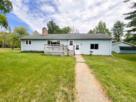 Menominee, MI Real Estate - Menominee Homes for Sale | realtor.com®