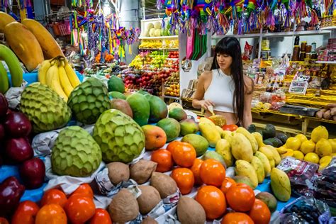 6 Best Markets in Mexico City to Shop & Eat - dotsonamap.net