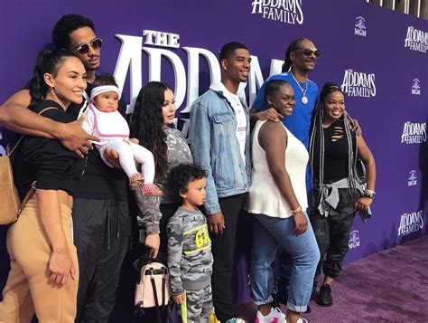 SNOOP DOGG AND FAMILY ATTEND 'THE ADDAMS FAMILY' WORLD PREMIERE IN LOS ...