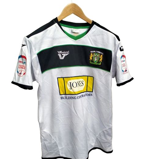 Yeovil Town 2009-10 Kits