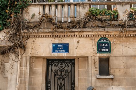 Place du Tertre: Paris's Lively Square - Miss Travelesque