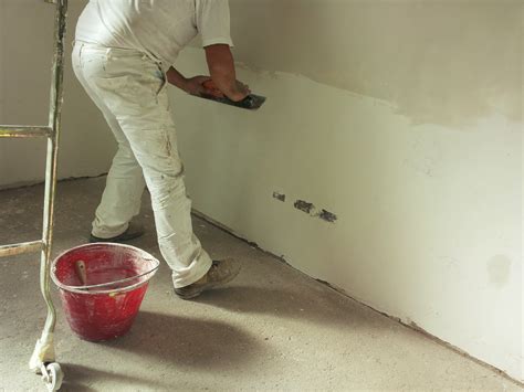 How to Skim a Wall UK | Gypsumtools Plastering Blog