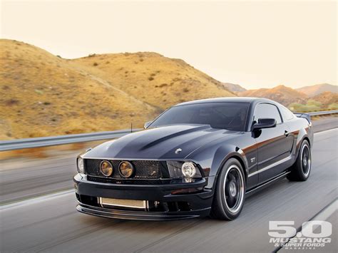 2006 Ford Mustang GT - Back In Black - 11-Second '06 GT