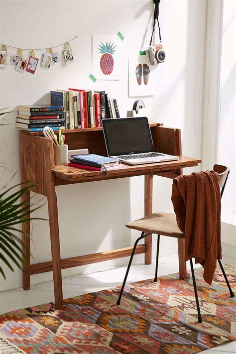 10 Modern Secretary Desks for Small Spaces | Apartment Therapy