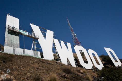 Photos: Close-up views of the Hollywood sign's new paint job and ...