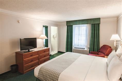 La Quinta Inn by Wyndham Indianapolis Airport Lynhurst | Indianapolis ...