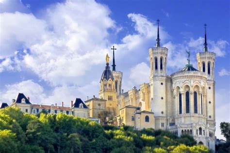 Basilika Notre Dame de Fourvière in Lyon, Frankreich | Franks Travelbox