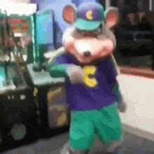 Chuck E Cheese Dancing GIF - Chuck E Cheese Dancing - Discover & Share GIFs