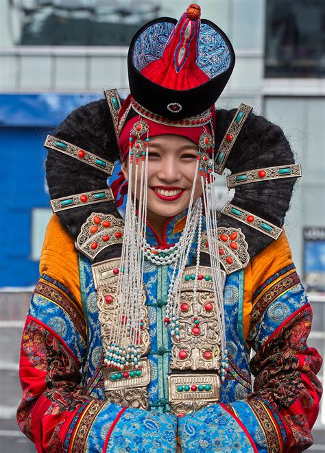 Mongolian Women in Focus