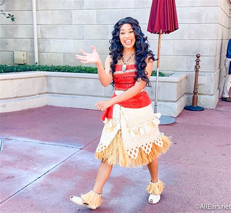 8 Disney Characters You Didn’t Know You Could Meet in the Parks ...