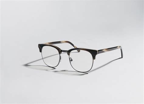 Different Types of Eyeglass Frame Materials