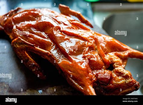 Cantonese style roast duck hi-res stock photography and images - Alamy