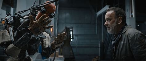 Finch review: Tom Hanks’ apocalyptic robot movie is soft and squishy - Polygon