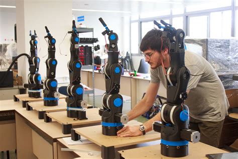 BCN3D Moveo, un bras robotique imprimé en 3D pour former les étudiants