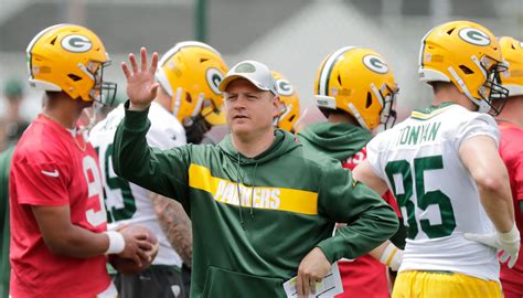 Green Bay Packers move Jason Vrable to receivers coach, promote Luke Getsy