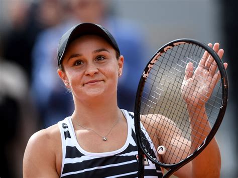 Ashleigh Barty Golf / Ashleigh Barty Dan Alex De Minaur Siap Turun Di ...