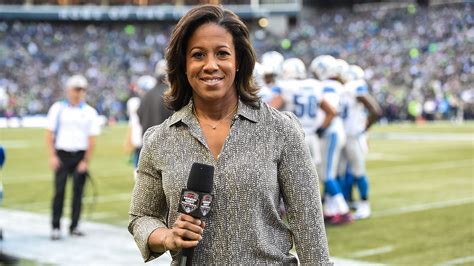 ESPN's Lisa Salters has no husband and has never married but she is not without children