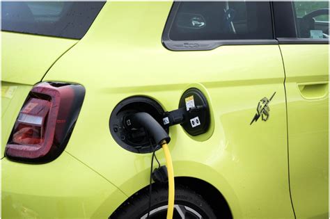 Harnessing Sunshine: The Future of Solar-Powered EV Charging Stations ...