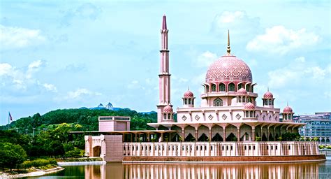 Malaysia Truly Asia - Putra Mosque