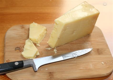 Cheddar cheese - Wikipedia