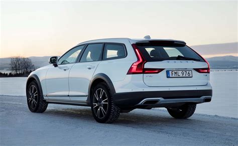 Volvo V90 Cross Country I 2016 - now Station wagon 5 door :: OUTSTANDING CARS