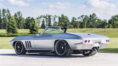 1965 Chevrolet Corvette Convertible 572 CI, 6-Speed | Lot F110 | Monterey 2015 | Mecum Auctions