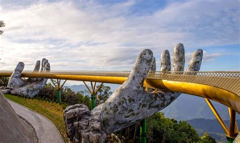 How to get to Golden Hands Bridge, Ba Na Hills? - Travel guide 2021