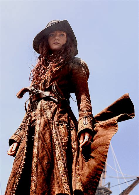 Clara Paget as Anne Bonny in Black Sails. I don't care what people think. I would so wear this ...