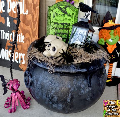 DIY Halloween Cauldron