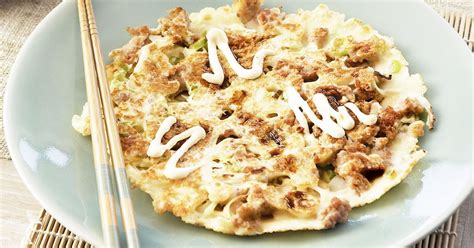 Okonomiyaki (Japanese pancakes)