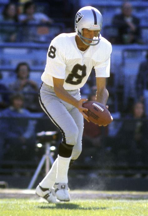 Ray Guy, Hall of Fame punter, dead at 72