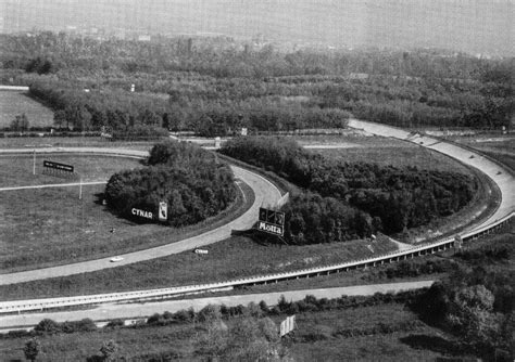 Autodromo Nazionale di Monza -clear view of the two Parabolica corners ...