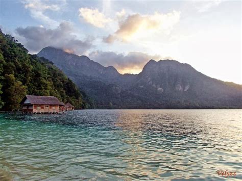 Pantai Ora, Surga Tersembunyi di Maluku Tengah