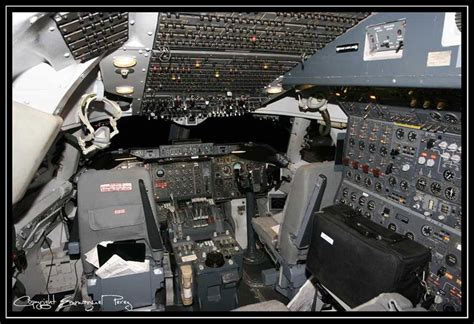 747-200 Jumbo-Jet Cockpit Foto & Bild | luftfahrt, cargomaschinen ...