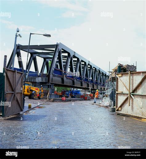 The new East London Line extension overground train line bridge on ...